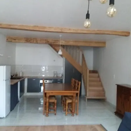 Maison *